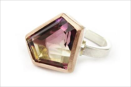 Acebo.geo pink and yellow ring