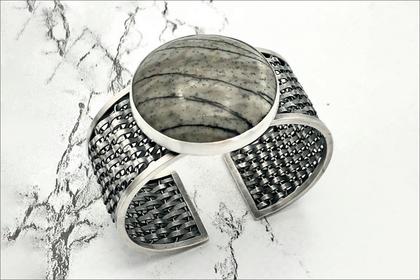 Contemporary Universal Utility Jewelry Gift Box w Metallic Weave Textures