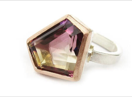 Acebo.geo pink and yellow ring