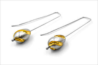 Baird.carved gray pearls with square ear wires