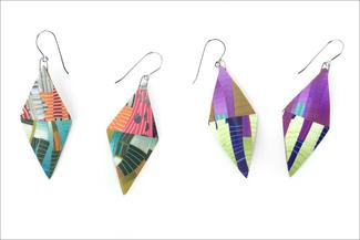 Bishoff.kite shape polymer earrring in multi colors