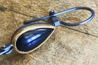 Boyd.saddle front earring