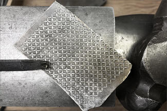 Cheminee.Stamped Pattern