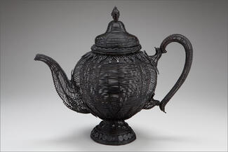 Clark.Wire Teapot