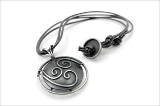 Glimp.Silver dark pendant