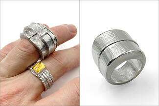 Glimp.Rings on fingers