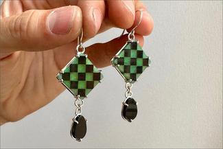 Keast.checker pattern earrings