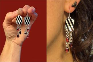 Keast.black and white stripe earrings