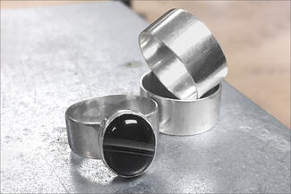 Lawton.cab ring