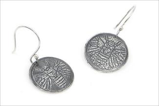 New.circle bee earrings