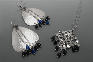Pabon.Pendant and earrings