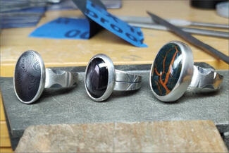 Vanaria.three cab rings 