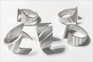 Vanaria.File Carved Rings
