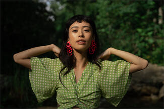 Wood.green and red outfit