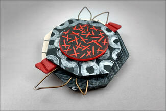 Yuhr.red gray wire polymer