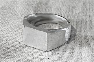 Cheminee.forged ring