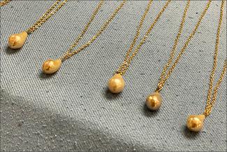 Stachura.Gold Pearls