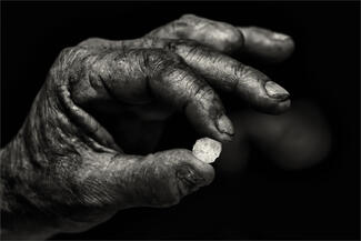 Dwane.diamond in hand