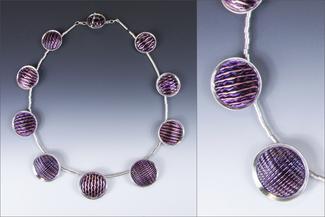 Eid.purple corrugation necklace with circles