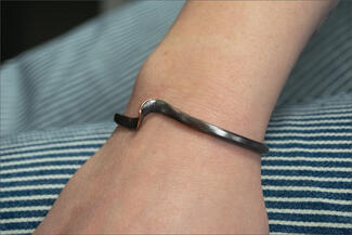 Ita.dark cuff