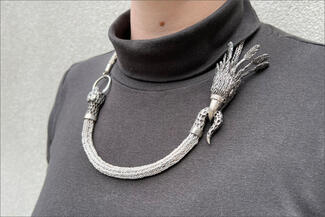 ItaEvans.loop necklace