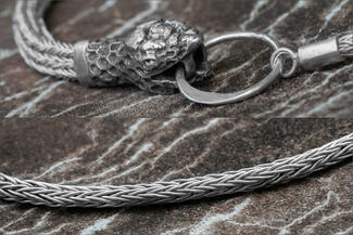 ItaEvans.woven close up with snake head