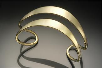 Leblanc.forged double curve bracelet