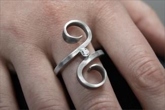 Vanaria.close up of scroll ring
