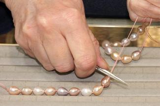 pearl knotting